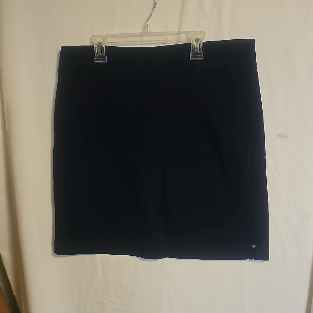Classic Kim Rogers Blue Skort. Size 12. 2 hip pockets.